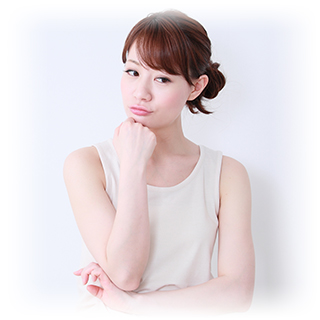 悩む女性